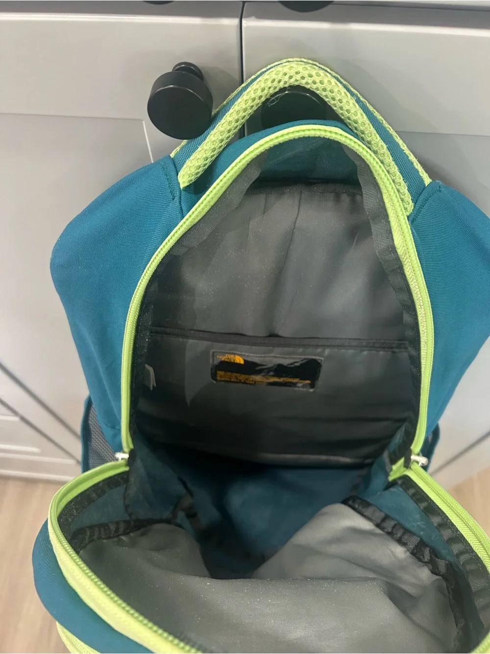 The North Face Vault Teal Green Pink FlexVent Laptop Backpack School Bag